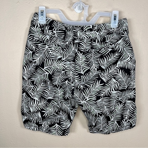 SIZE 2 GAP BLACK GREEN WHITE TROPICAL PRINT BERMUDA SHORTS STRETCH CASUAL - Picture 6 of 10